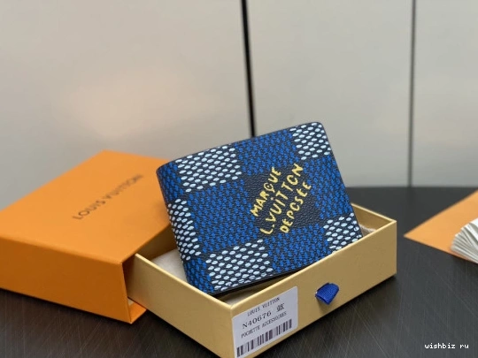 WIS MULTIPLE WALLET-11.5*9*1.5cm LOUIS VUITTON 1004
